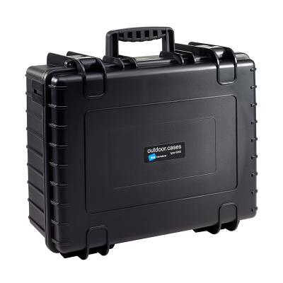 OUTDOOR resväska i svart med Skuminteriör 475x350x200 mm Volume: 32,6 L Model: 6000/B/SI